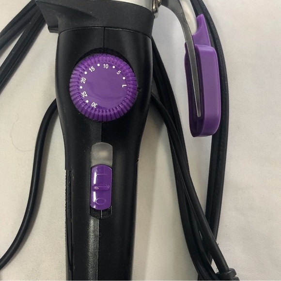 Remington Curling Iron with Cover - Picture 6 of 10